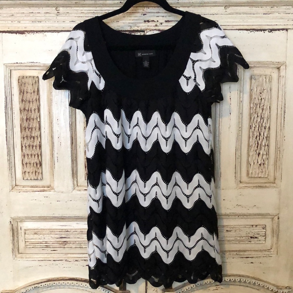 Black & White INC Tunic - size Large